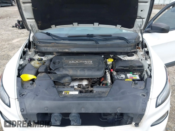 2016 Jeep Cherokee Sport with VIN 1C4PJLAB6GW190729, listed as a IAAI auction lot 42493948 with 164,613 mi miles and . Bid and sale history available at DreamBid. Image 10.