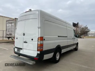 2011 Mercedes-Benz Sprinter Cargo Cargo with VIN WD3PE8CB5B5604980, listed as a Copart auction lot 87464074 with 412,111 mi miles and Clean Title. Bid and sale history available at DreamBid. Image 4.