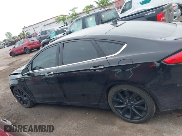 2020 Ford Fusion SEL с VIN 3FA6P0CD2LR145913, выставлен на аукционе IAAI как лот 42310012 с пробегом 121 168 миль миль и . История ставок и продаж доступна на DreamBid. Изображение 14.