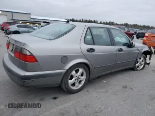 2001 Saab 9-5 with VIN YS3ED48E813008499, listed as a Copart auction lot 84397094 with 207,316 mi miles and Salvage Title. Bid and sale history available at carsss.com. Image 3.