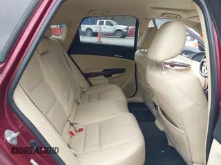 2010 Honda Crosstour EX-L z VIN 5J6TF2H59AL003951, wystawiony jako IAAI lot #41737570 z przebiegiem 191 319 mil mil oraz . Historia ofert i sprzedaży dostępna na DreamBid. Obrazek 8.
