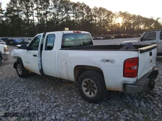 2013 Chevrolet Silverado 1500 Work Truck with VIN 1GCRKPEA2DZ200567, listed as a Copart auction lot 69633134 with 251,173 mi miles and Salvage Title. Bid and sale history available at carsss.com. Image 2.