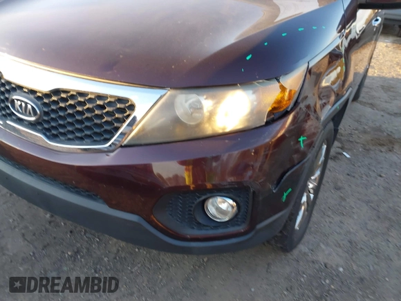 2011 Kia Sorento EX with VIN 5XYKUDA25BG033707, listed as a IAAI auction lot 41406401 with 166,753 mi miles. Bid and sale history available at carsss.com. Image 6.
