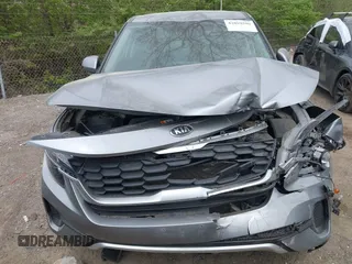 2021 Kia Seltos LX z VIN KNDEPCAA8M7104890, wystawiony jako IAAI lot #42059596 z przebiegiem 44 587 mil mil oraz . Historia ofert i sprzedaży dostępna na DreamBid. Obrazek 12.