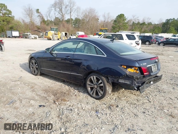 2015 Mercedes-Benz E-Class E 400 with VIN WDDKJ6FB4FF307393, listed as a IAAI auction lot 41775634 with 100,928 mi miles. Bid and sale history available at carsss.com. Image 3.
