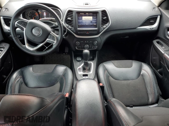 2016 Jeep Cherokee Trailhawk z VIN 1C4PJMBS6GW134052, wystawiony jako Copart lot #55398625 z przebiegiem 158 742 mil mil oraz Nie do naprawy • Non repairable. Historia ofert i sprzedaży dostępna na DreamBid. Obrazek 8.