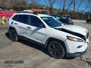 2017 Jeep Cherokee Sport with VIN 1C4PJLAB2HW654617, listed as a IAAI auction lot 41595886 with 226,290 mi miles. Bid and sale history available at carsss.com. Image 1.