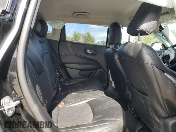2019 Jeep Compass Latitude z VIN 3C4NJDBB5KT593286, wystawiony jako Copart lot #53249405 z przebiegiem 79 573 mil mil oraz Szkoda całkowita • Salvage title. Historia ofert i sprzedaży dostępna na DreamBid. Obrazek 11.