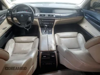 2009 BMW 7 Series 750i with VIN WBAKA83519CY35318, listed as a Copart auction lot 42594275 with 189,874 mi miles and Salvage Title. Bid and sale history available at DreamBid. Image 8.