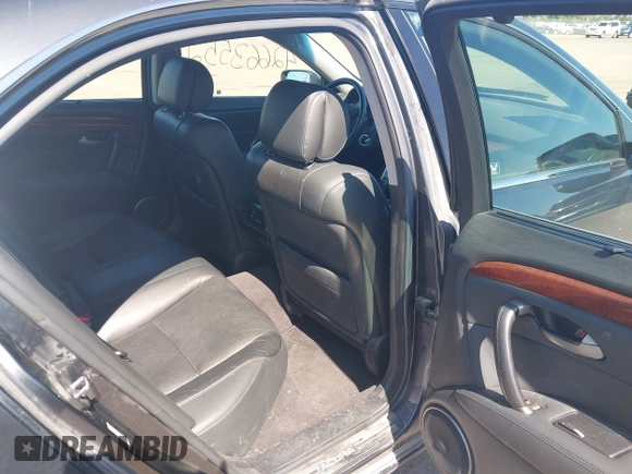 2005 Acura RL with VIN JH4KB16565C018969, listed as a IAAI auction lot 42663552 with 160,007 mi miles and . Bid and sale history available at DreamBid. Image 8.