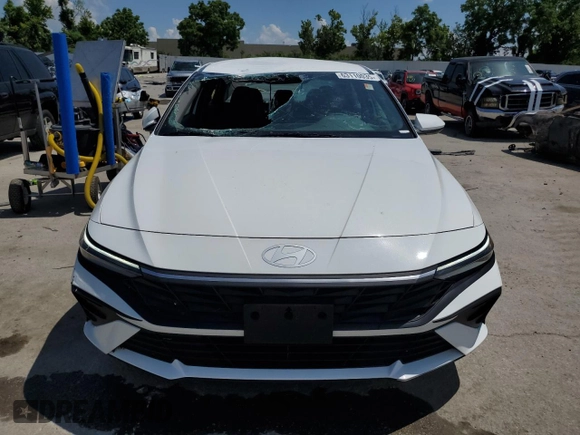 2024 Hyundai Elantra SEL with VIN KMHLM4DG4RU812211, listed as a Copart auction lot 63110035 with 3,612 mi miles and Salvage title. Bid and sale history available at DreamBid. Image 5.