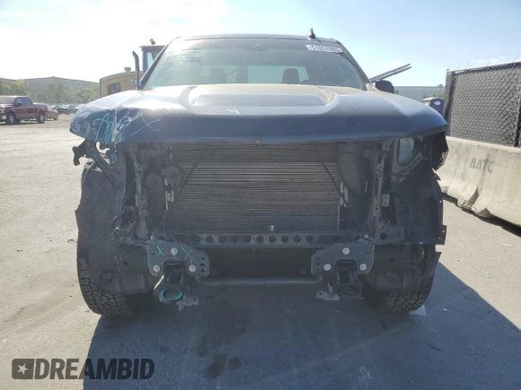 2022 Chevrolet Silverado 1500 RST with VIN 1GCUDEED8NZ596752, listed as a Copart auction lot 51057085 with 38,445 mi miles and Non Repairable. Bid and sale history available at DreamBid. Image 5.