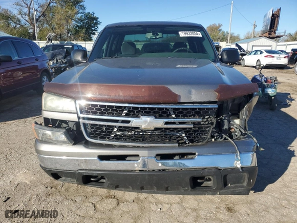 2007 Chevrolet Silverado 1500 Classic LS with VIN 2GCEC13V271160633, listed as a Copart auction lot 79932054 with 169,697 mi miles and Salvage Title. Bid and sale history available at carsss.com. Image 5.