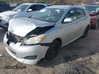 2011 Toyota Matrix z VIN 2T1KU4EE6BC727547, wystawiony jako IAAI lot #41810653 z przebiegiem Nie podano mil oraz . Historia ofert i sprzedaży dostępna na DreamBid. Obrazek 17.