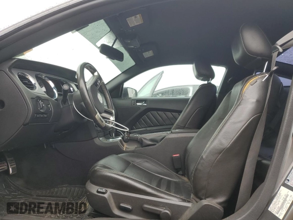 2010 Ford Mustang V6 with VIN 1ZVBP8AN1A5165506, listed as a Copart auction lot 53522765 with 132,089 mi miles and Salvage Title. Bid and sale history available at DreamBid. Image 7.