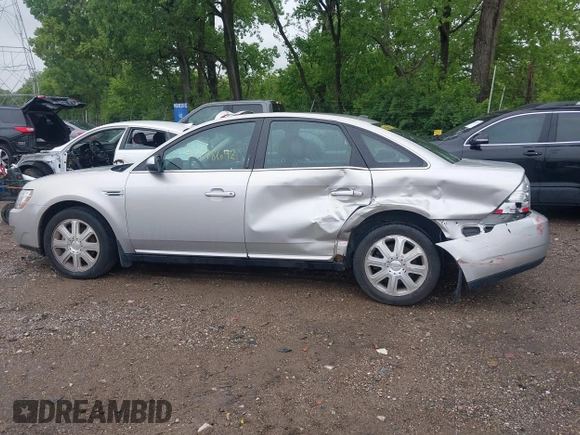 2008 Ford Taurus Limited z VIN 1FAHP25WX8G185318, wystawiony jako IAAI lot #42298692 z przebiegiem 129 103 mil mil oraz . Historia ofert i sprzedaży dostępna na DreamBid. Obrazek 14.