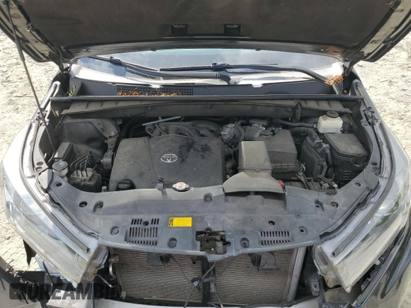 2019 Toyota Highlander SE with VIN 5TDJZRFH6KS566479, listed as a Copart auction lot 59003325 with 99,845 mi miles and Salvage title. Bid and sale history available at DreamBid. Image 12.