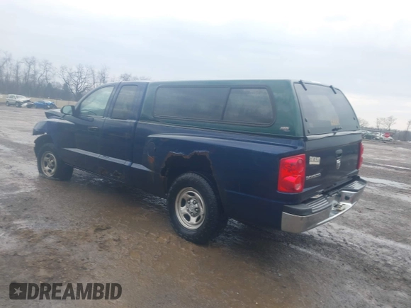 2007 Dodge Dakota ST z VIN 1D7HE22K77S181214, wystawiony jako IAAI lot #41911600 z przebiegiem 156 393 mil mil oraz . Historia ofert i sprzedaży dostępna na DreamBid. Obrazek 3.