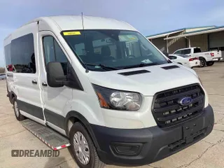 2020 Ford Transit Passenger XL z VIN 1FDAX2C86LKA63962, wystawiony jako IAAI lot #42674555 z przebiegiem 27 261 mil mil oraz . Historia ofert i sprzedaży dostępna na DreamBid. Obrazek 9.