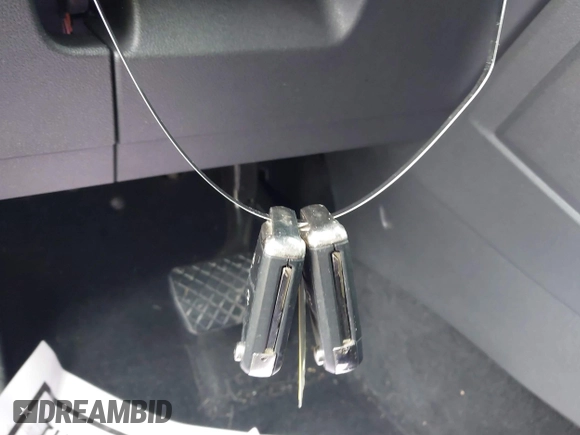 2018 Volkswagen Tiguan SEL with VIN 3VV3B7AXXJM090706, listed as a IAAI auction lot 42216046 with 147,249 mi miles and . Bid and sale history available at DreamBid. Image 11.