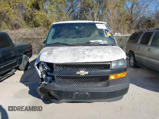 2021 Chevrolet City Express Cargo z VIN 1GCZGGF70M1144857, wystawiony jako IAAI lot #41474258 z przebiegiem 155 494 mil mil oraz . Historia ofert i sprzedaży dostępna na DreamBid. Obrazek 11.