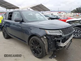 2024 Land Rover Range Rover SE z VIN SALKP9E96RA240556, wystawiony jako IAAI lot #42063411 z przebiegiem 9 658 mil mil oraz . Historia ofert i sprzedaży dostępna na DreamBid. Obrazek 1.