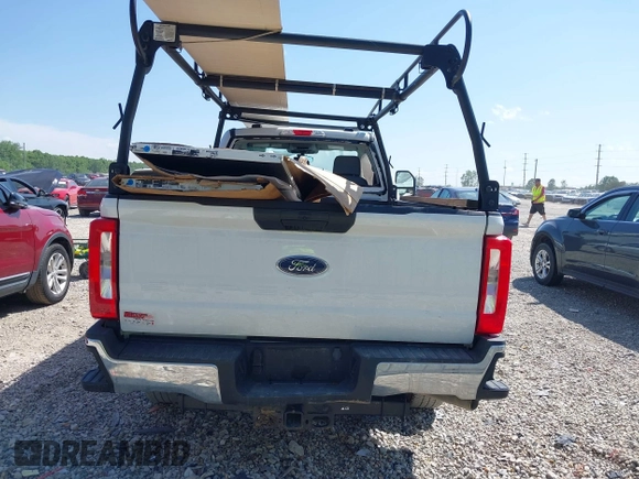 2023 Ford F-250 XL с VIN 1FTBF2BA8PEC60782, выставлен на аукционе IAAI как лот 42259327 с пробегом 22 665 миль миль и . История ставок и продаж доступна на DreamBid. Изображение 16.
