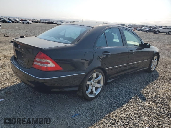 2007 Mercedes-Benz C 230 Sport z VIN WDBRF52H67A931417, wystawiony jako Copart lot #64887725 z przebiegiem 129 258 mil mil oraz Szkoda całkowita • Salvage title. Historia ofert i sprzedaży dostępna na DreamBid. Obrazek 3.
