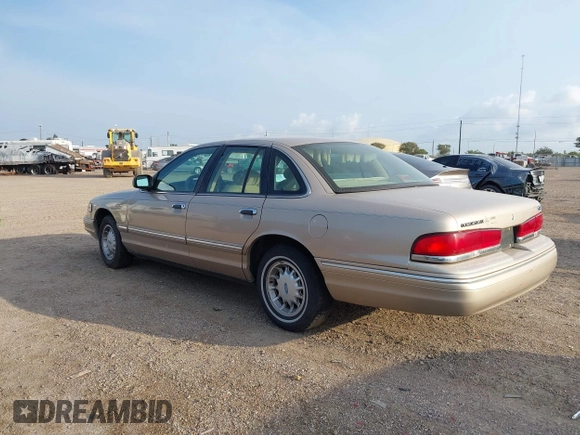 1997 Ford Crown Victoria LX z VIN 2FALP74W1VX194522, wystawiony jako IAAI lot #42378930 z przebiegiem 113 521 mil mil oraz . Historia ofert i sprzedaży dostępna na DreamBid. Obrazek 3.