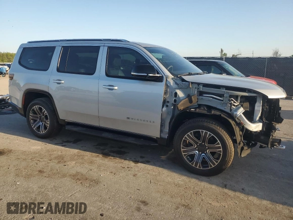 2023 Jeep Wagoneer Series II Carbide с VIN 1C4SJVBP7PS553076, выставлен на аукционе Copart как лот 52166955 с пробегом 11 585 миль миль и Списание • Salvage title. История ставок и продаж доступна на DreamBid. Изображение 4.