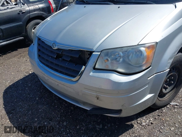 2008 Chrysler Town & Country LX with VIN 2A8HR44H38R761891, listed as a IAAI auction lot 41942405 with Not Provided miles and . Bid and sale history available at carsss.com. Image 6.