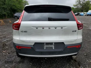2025 Volvo XC40 Plus Bright Theme с VIN YV4L12UE3S2503506, выставлен на аукционе Copart как лот 58265625 с пробегом 12 667 миль миль и Чистый • Clean title. История ставок и продаж доступна на DreamBid. Изображение 6.