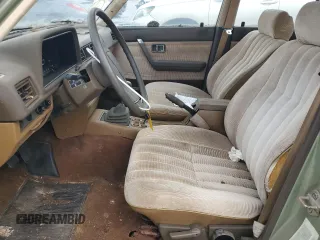 1981 Mazda 626 z VIN JM1GB2216B0531636, wystawiony jako Copart lot #54201075 z przebiegiem 41 823 mil mil oraz Szkoda całkowita • Salvage title. Historia ofert i sprzedaży dostępna na DreamBid. Obrazek 7.