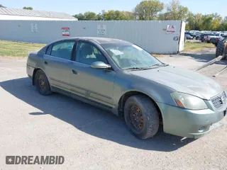 2005 Nissan Altima 2.5 S with VIN 1N4AL11D15C121313, listed as a IAAI auction lot 40378171 with 1 mi miles. Bid and sale history available at carsss.com. Image 1.