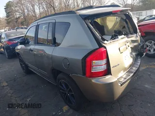 2008 Jeep Compass Sport with VIN 1J8FF47W08D705923, listed as a IAAI auction lot 41749761 with 179,848 mi miles and . Bid and sale history available at DreamBid. Image 3.