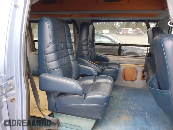 1995 Ford Econoline Cargo with VIN 1FDEE14H7SHA64730, listed as a IAAI auction lot 42120046 with 118,164 mi miles and . Bid and sale history available at DreamBid. Image 8.