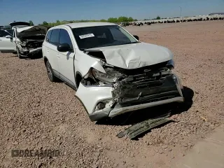 2018 Mitsubishi Outlander ES with VIN JA4AD2A36JZ021942, listed as a Copart auction lot 62025915 with 92,995 mi miles and Salvage title. Bid and sale history available at DreamBid. Image 14.