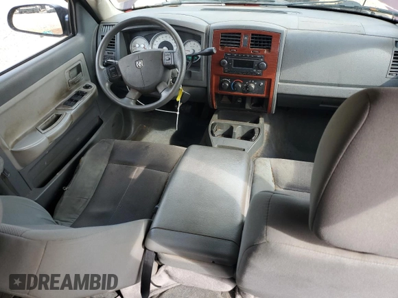2005 Dodge Dakota SLT with VIN 1D7HE48N95S205605, listed as a Copart auction lot 44113325 with 206,391 mi miles and Salvage Title. Bid and sale history available at DreamBid. Image 8.