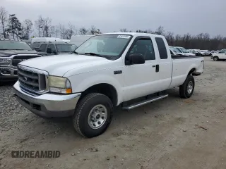 2004 Ford Super Duty F-250 XL with VIN 1FTNX21L74EC45411, listed as a Copart auction lot 83424394 with 262,602 mi miles and Salvage Title. Bid and sale history available at carsss.com. Image 1.
