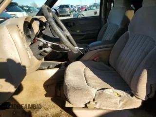 1999 Chevrolet Blazer LS с VIN 1GNCT18W1XK140616, выставлен на аукционе Copart как лот 78567434 с пробегом 244 356 миль миль и Чистый • Clean title. История ставок и продаж доступна на DreamBid. Изображение 7.