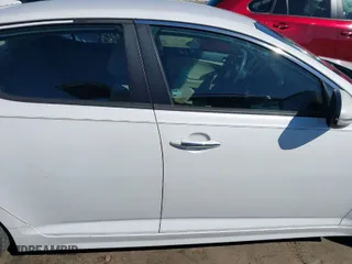 2015 Kia Optima LX with VIN KNAGM4A71F5639969, listed as a IAAI auction lot 41761427 with 157,967 mi miles. Bid and sale history available at carsss.com. Image 13.