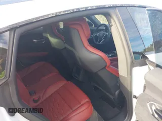 2023 Audi RS e-tron GT z VIN WAUBHBFW5P7903655, wystawiony jako IAAI lot #40952092 z przebiegiem 8959 mil mil oraz . Historia ofert i sprzedaży dostępna na DreamBid. Obrazek 8.