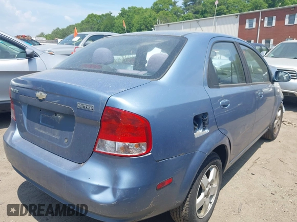 2006 Chevrolet Aveo LT z VIN KL1TG56636B557846, wystawiony jako IAAI lot #42398806 z przebiegiem 130 219 mil mil oraz . Historia ofert i sprzedaży dostępna na DreamBid. Obrazek 4.