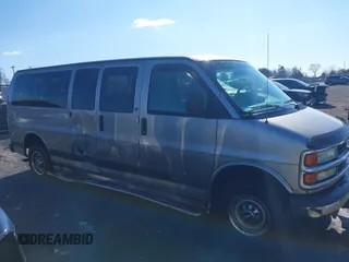2002 Chevrolet Express with VIN 1GAGG29R821215025, listed as a IAAI auction lot 41615874 with 195,769 mi miles. Bid and sale history available at carsss.com. Image 6.