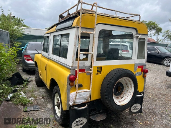 1977 Land Rover Defender с VIN 93000865, выставлен на аукционе Copart как лот 60679895 с пробегом 28 339 миль миль и Чистый • Clean title. История ставок и продаж доступна на DreamBid. Изображение 3.