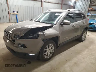 2018 Jeep Cherokee Latitude z VIN 1C4PJMCX4JD570430, wystawiony jako Copart lot #48897575 z przebiegiem 119 785 mil mil oraz Szkoda całkowita • Salvage title. Historia ofert i sprzedaży dostępna na DreamBid. Obrazek 1.