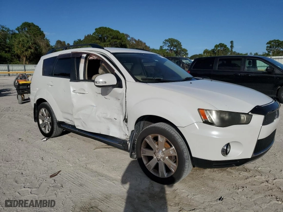 2010 Mitsubishi Outlander SE with VIN JA4AS3AW2AZ018722, listed as a Copart auction lot 80714664 with 149,783 mi miles and Non Repairable. Bid and sale history available at carsss.com. Image 4.