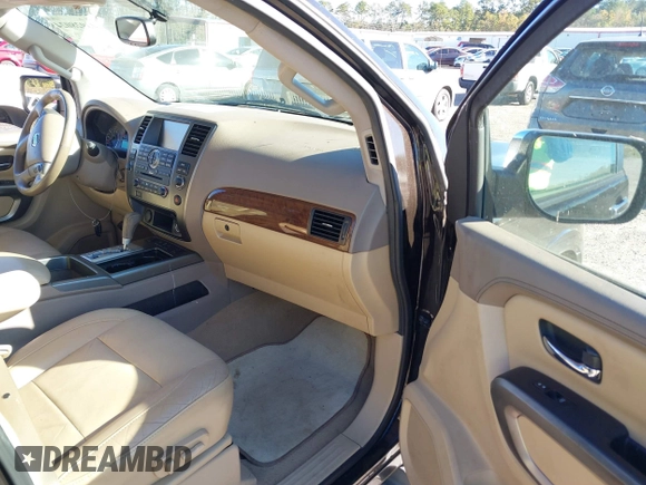 2015 Nissan Armada Platinum z VIN 5N1BA0NF2FN608323, wystawiony jako IAAI lot #40928024 z przebiegiem 110 609 mil mil oraz . Historia ofert i sprzedaży dostępna na DreamBid. Obrazek 5.