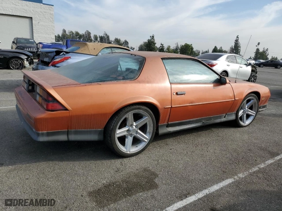 1991 Chevrolet Camaro RS with VIN 1G1FP23E4ML138405, listed as a Copart auction lot 83229674 with 158,348 mi miles and Salvage Title. Bid and sale history available at carsss.com. Image 3.