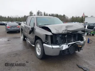 2013 Chevrolet Silverado 1500 LT with VIN 3GCPKSE75DG275651, listed as a IAAI auction lot 41805883 with 142,729 mi miles. Bid and sale history available at carsss.com. Image 6.